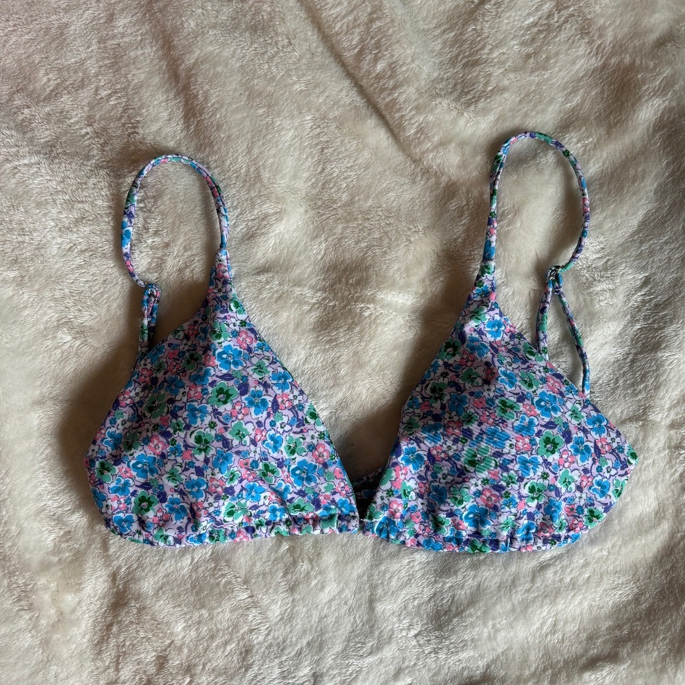 SHEIN swimmer summer beach vacation ditsy floral print bikini top